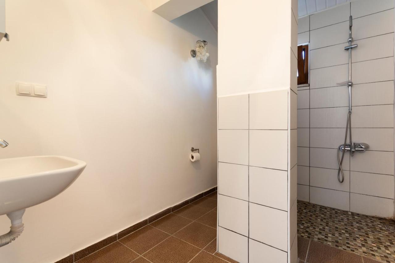 באלאק Villa Esma מראה חיצוני תמונה